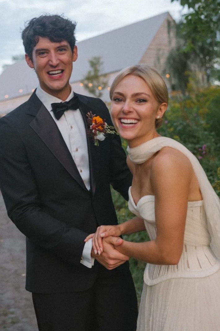 Annasophia Robb Wore Danielle Frankel To Wed Trevor Paul Under A Annasophia Robb Wore Danielle Frankel To Wed Trevor Paul Under A