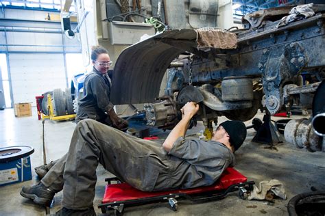 Heavy Equipment Mechanic Degree Best Schools Major Programs