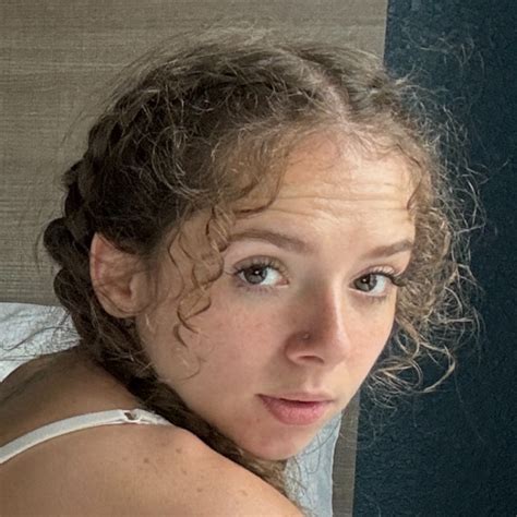 Uncover the Rise of Lil_midgetbaddie: The Trendsetting Icon