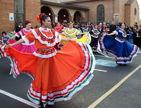 Mexican Folk Dancers Performing At The Catholic Church In Flickr