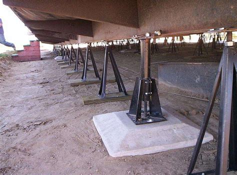 Mobile Home Stabilizing with Jacks