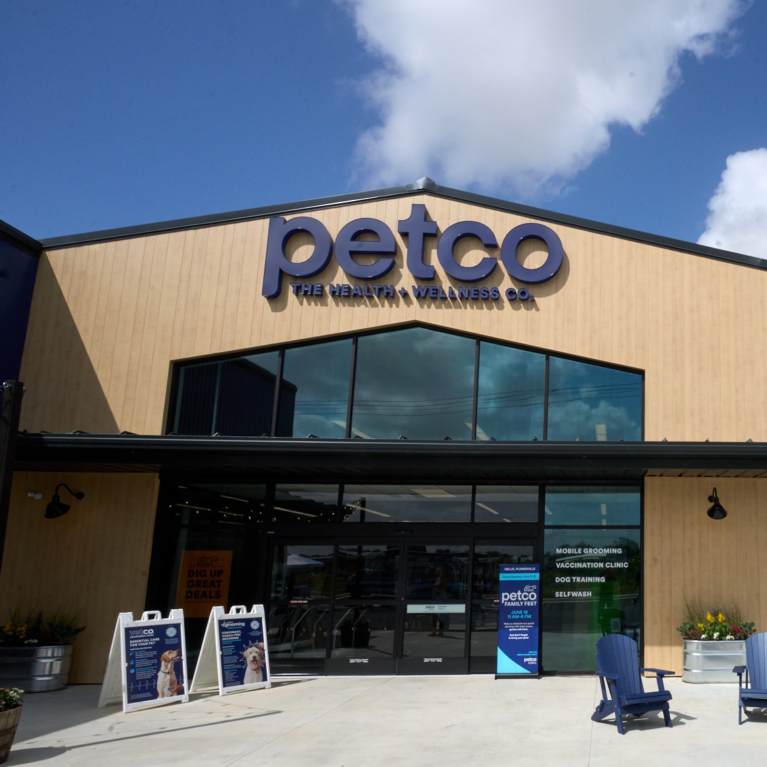 Petco S Plan To Win Back Customers Cater To Pet Parents Wsj Petco S Plan To Win Back Customers Cater To Pet Parents Wsj