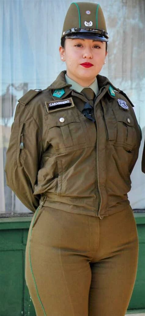 Pin On Mujeres Uniformadas