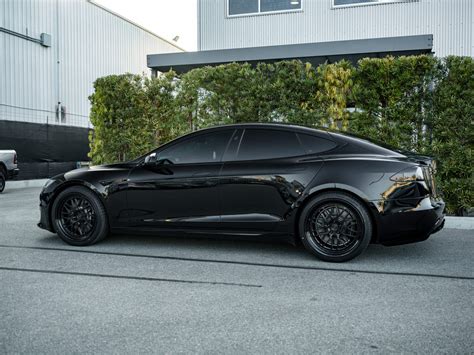 Tesla Model S Blacked Out Edition
