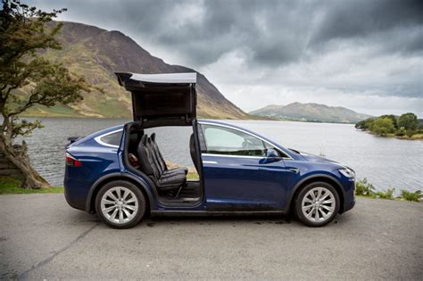Tesla Model X Falcon Doors What Benefits Are They That Bad Tesla Model X Falcon Doors What Benefits Are They That Bad