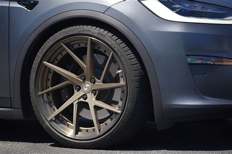 Vendor Official Signature Wheel Gallery Model X Plaid Performance Vendor Official Signature Wheel Gallery Model X Plaid Performance