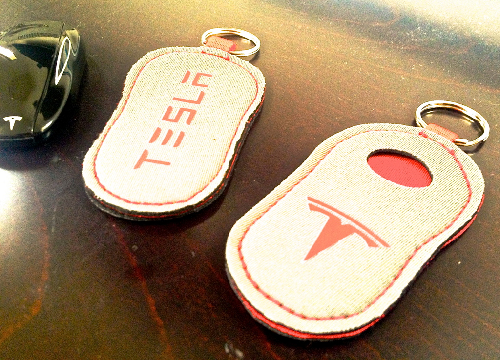 Tesla Model S FobPocket