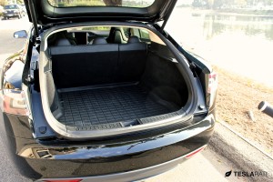 Tesla Model S trunk hatch