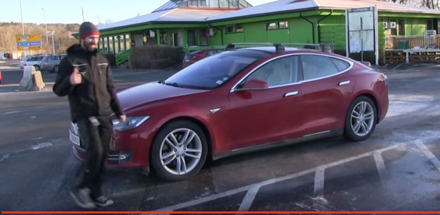 Tesla seat belt check