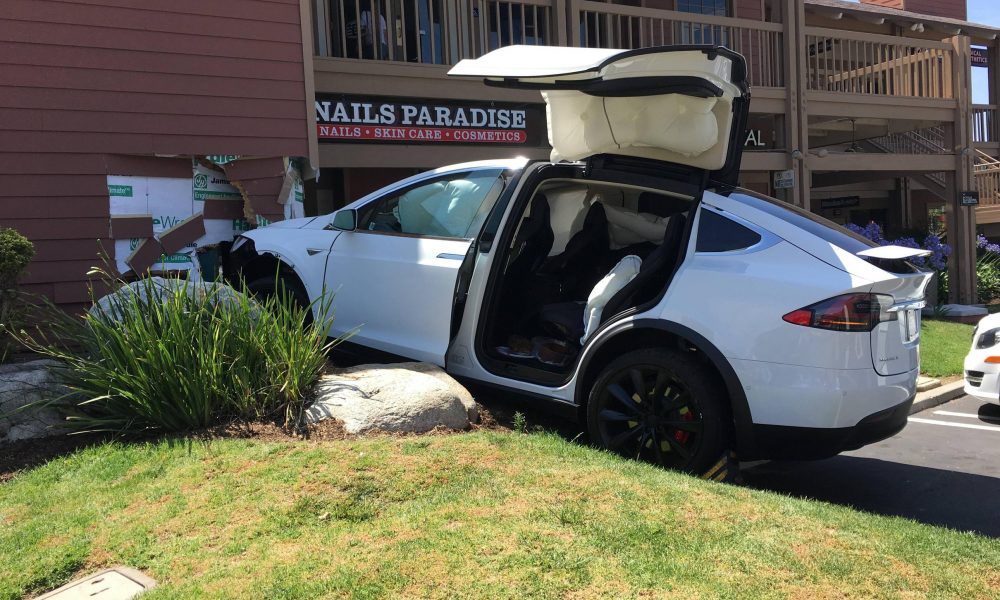 Model X crash 1