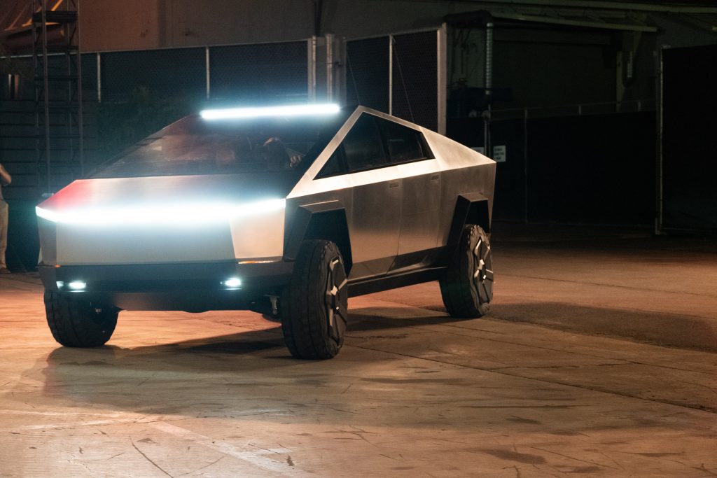 Tesla Cybertruck giving test rides at Los Angeles unveiling event, Nov. 21, 2019 (Photo: Teslarati)