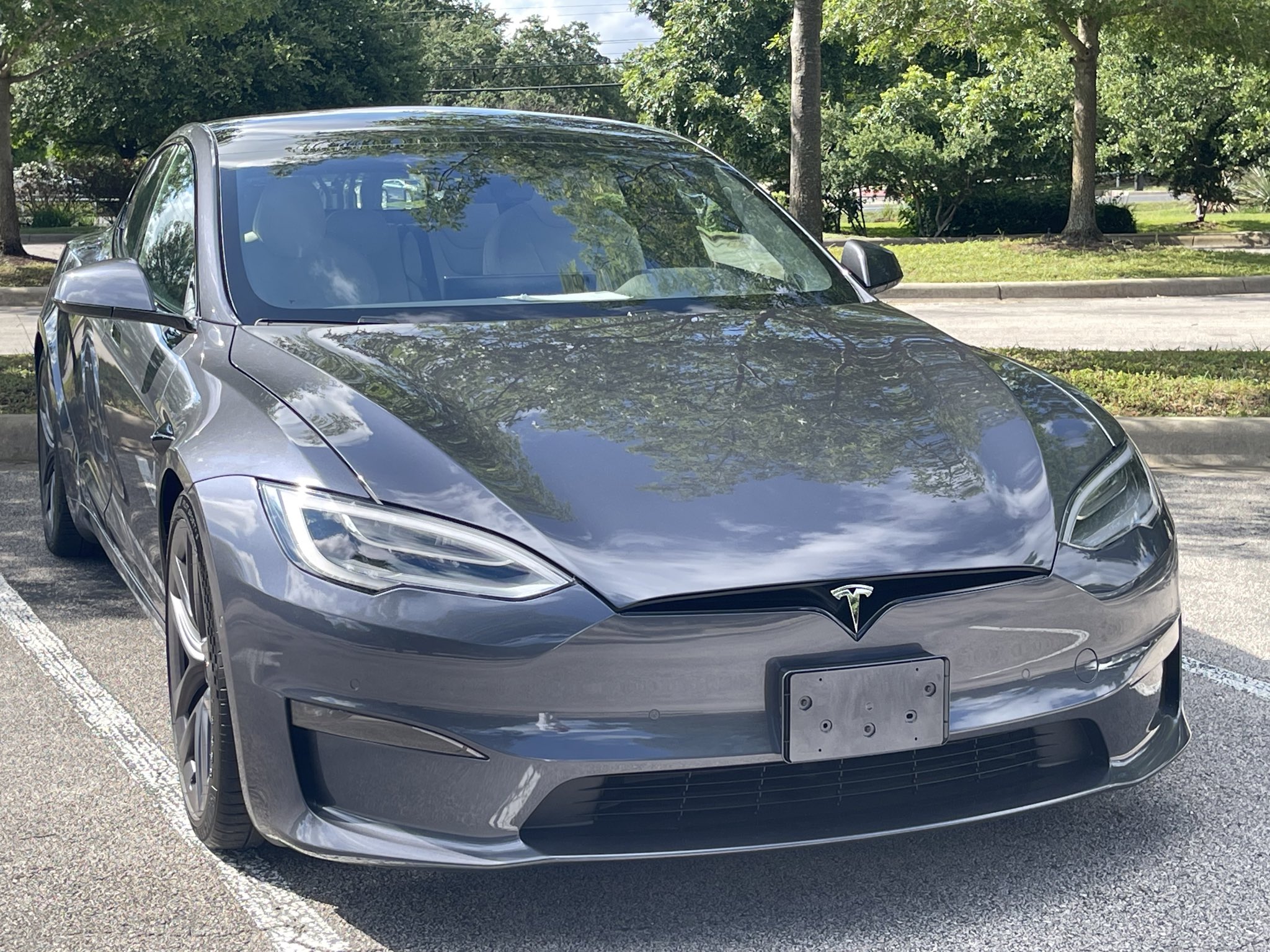 tesla-model-s-plaid-1