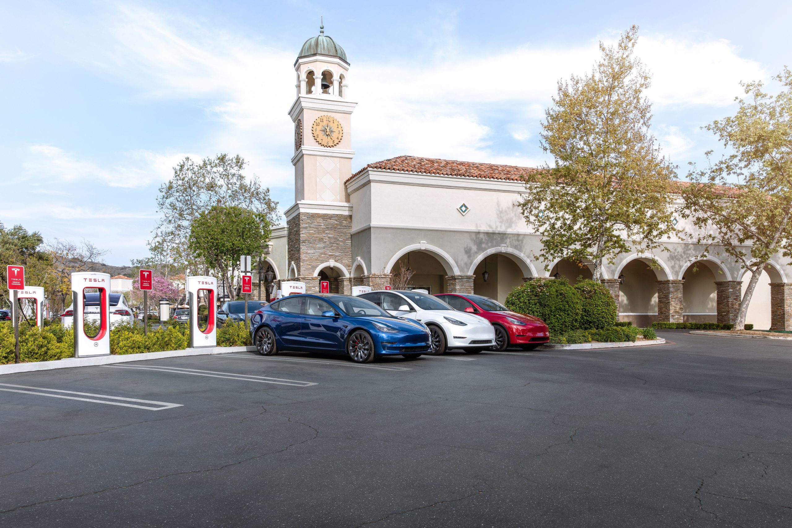 Teslas Supercharging