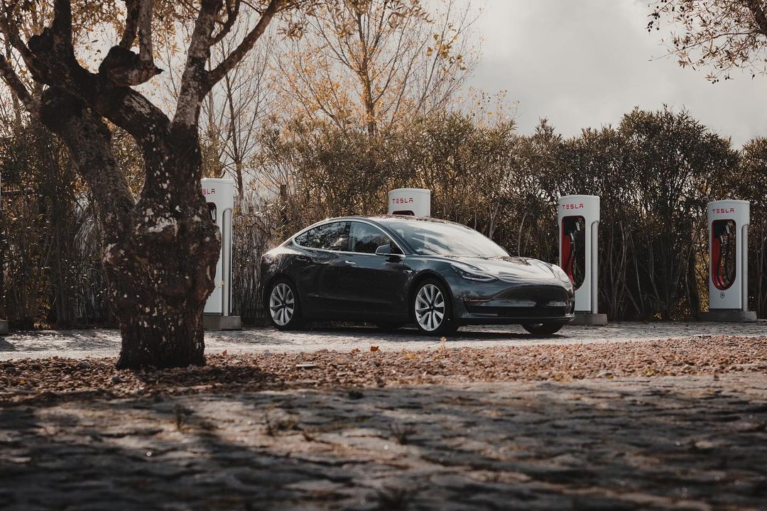 tesla-10000-superchargers-europe