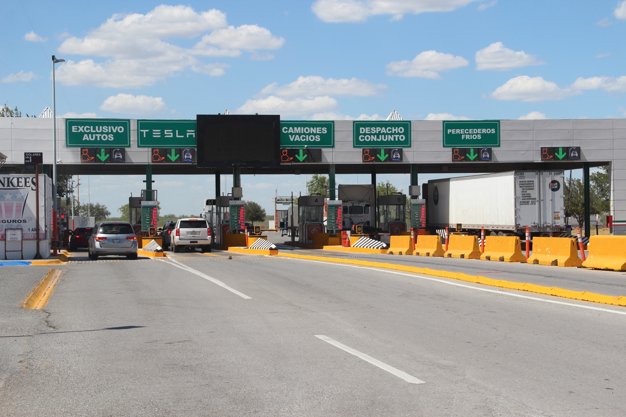 tesla us border sign mexico