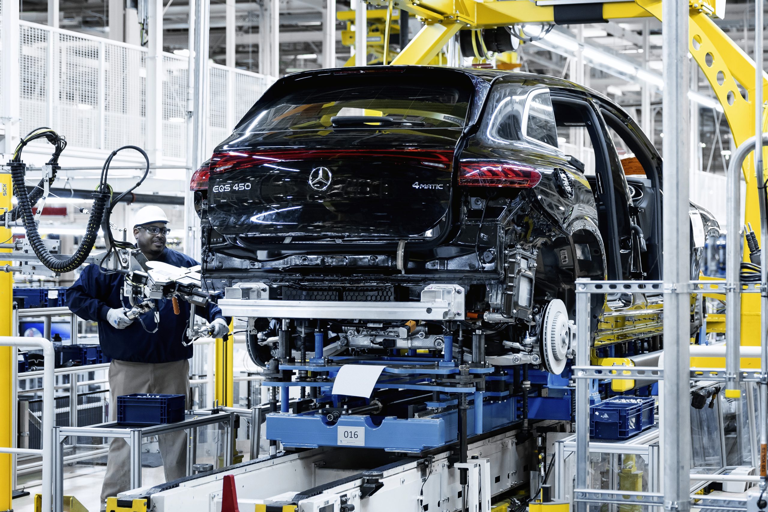 mercedes benz eqs suv production launch tuscaloosa alabama