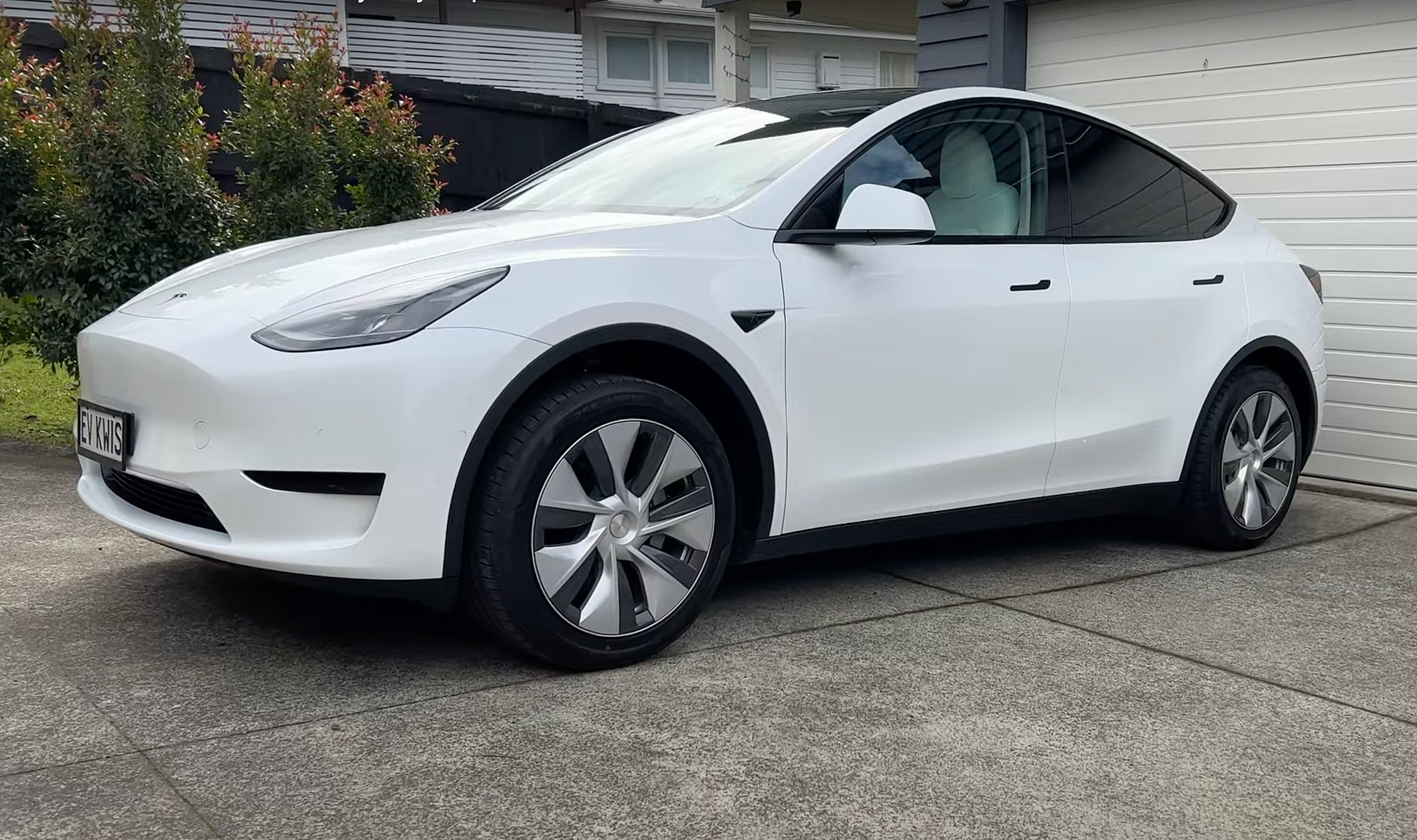 tesla-model-y-new-zealand-deliveries