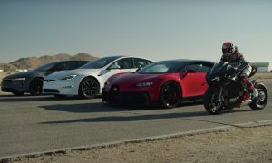 tesla-model-s-plaid-vs-lucid-air-sapphire-vs-bugatti-chiron-pur-sport