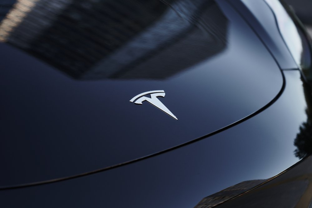 tesla logo